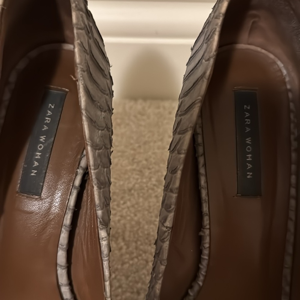 Zara Python Gray 4” Platform Peep Toe Heel - image 3